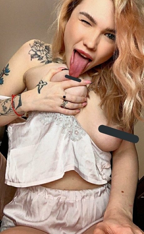 dollthifa xxx pornstar gallery