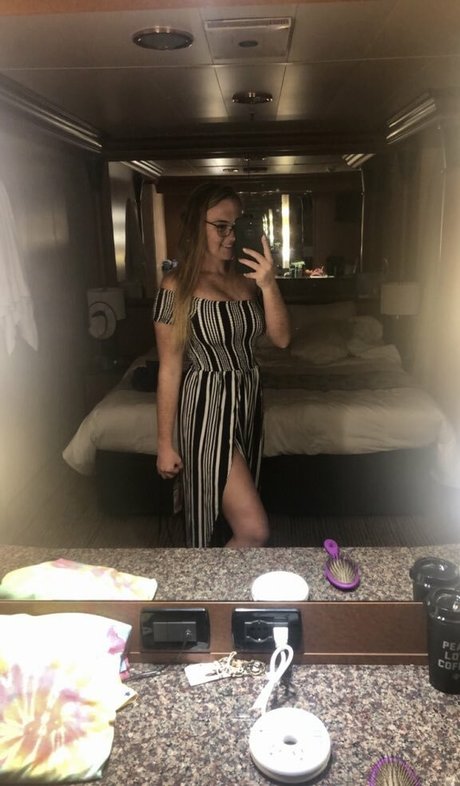 Raelyne Summeier model free pics