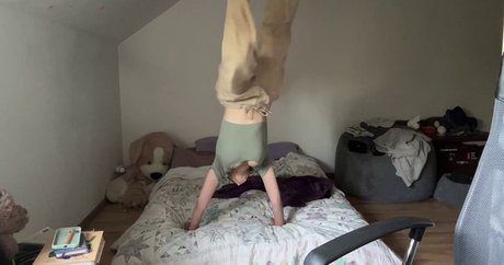 Sidneuke star top image