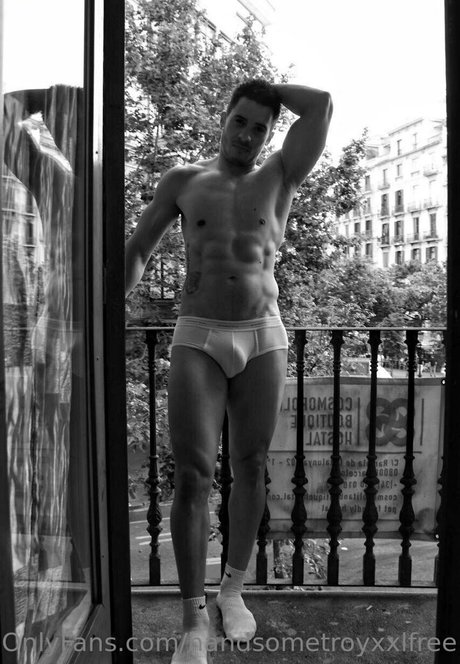 handsometroyxxlfree pornstar xxx pic