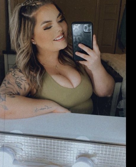 Lilly M sex star pic