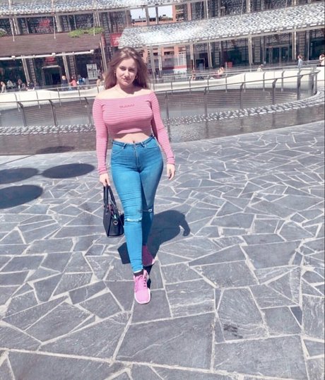 Anastasia Ticus model free photo