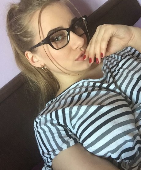 Anastasia Ticus adult model photos