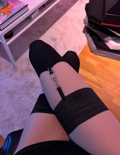 Apollolol model erotic pic