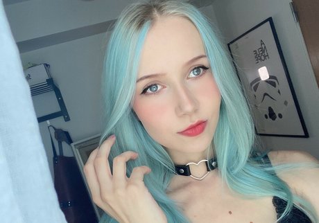 Apollolol pornstar sexy image