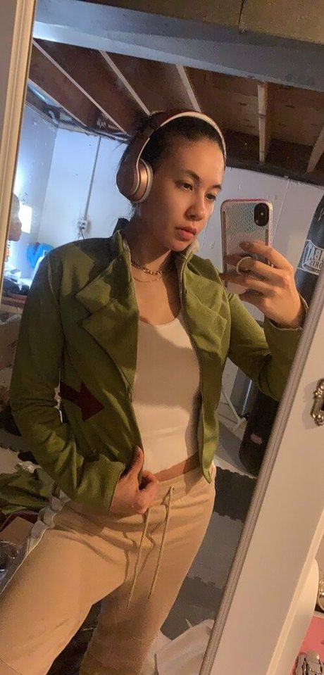 goddessvox nudes model image