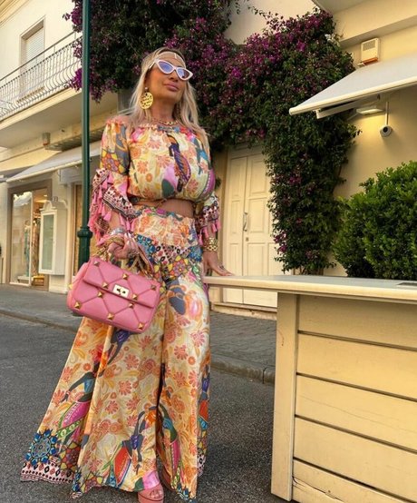 Mara Traversi top star photos