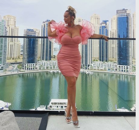 Mara Traversi model pornographic photos