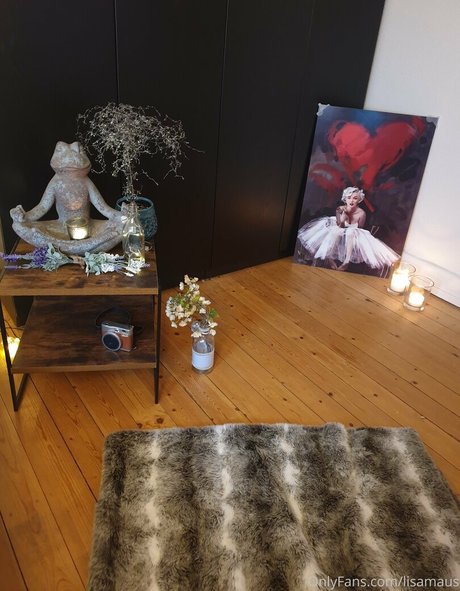 lisamaus xxx model photo