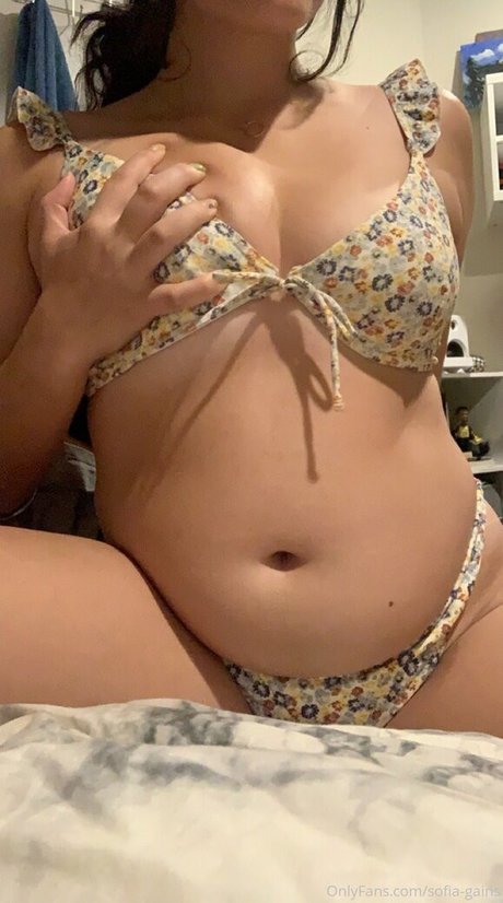 sofia gains pretty actress pic