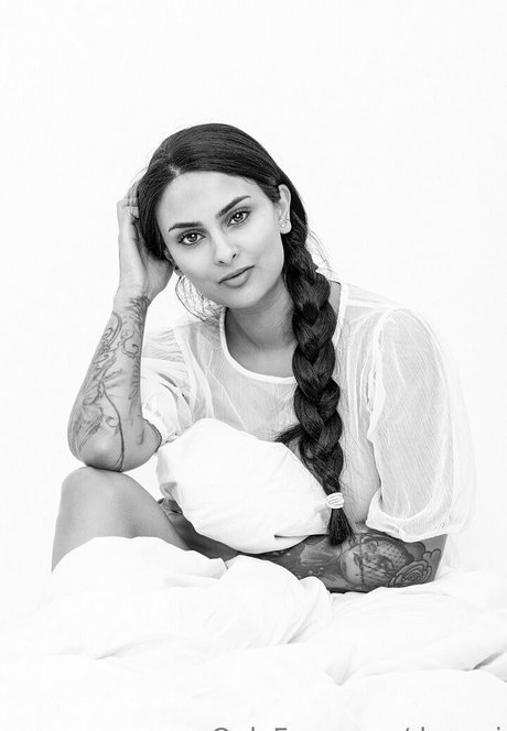 depani high quality pornstar image