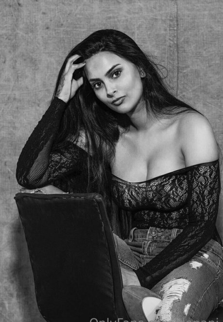 depani model xxx image