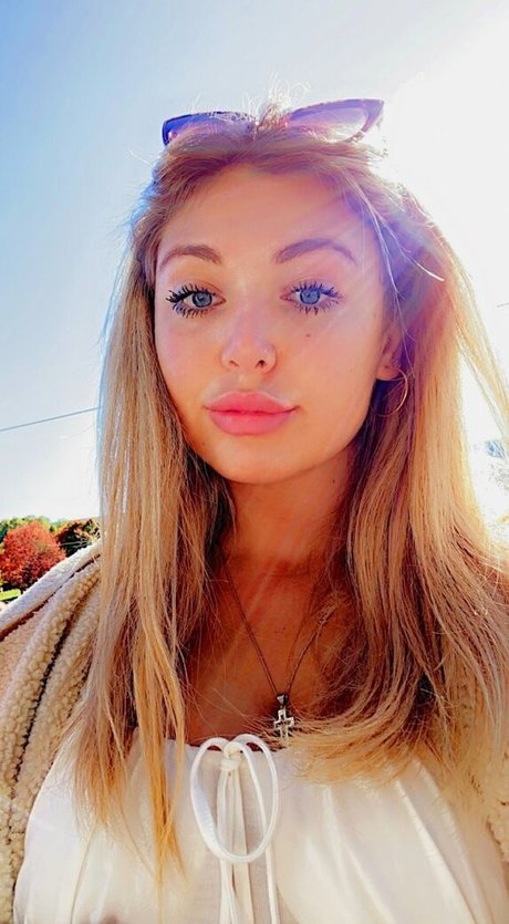 meakelena pornstar top images