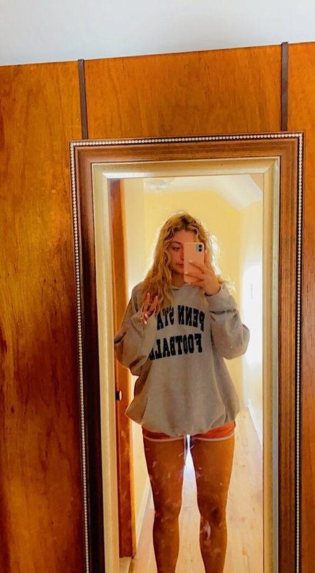 meakelena pornstar sexy photo