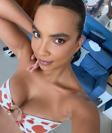 Gabriela Moreyra model pornographic picture