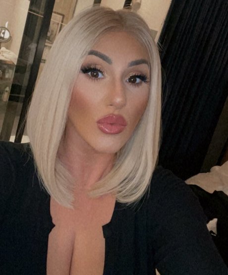 Aspen Winters hot actress galleries