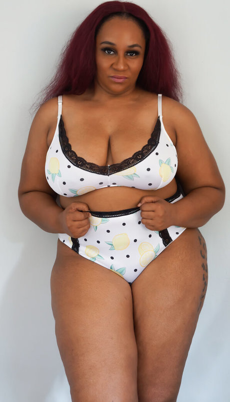 Faye Jackson model best photo