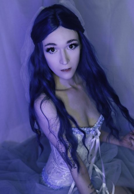 ivyaura pornographic star photo