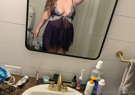 m ashley55 pornographic actress pic