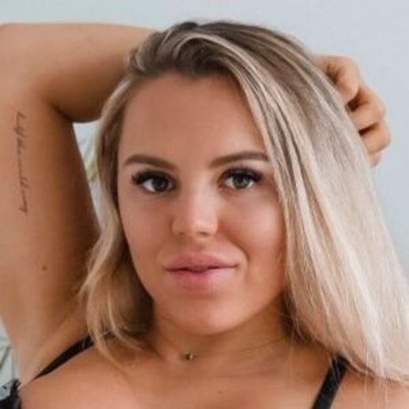 Jade Joselyn hd actress photos