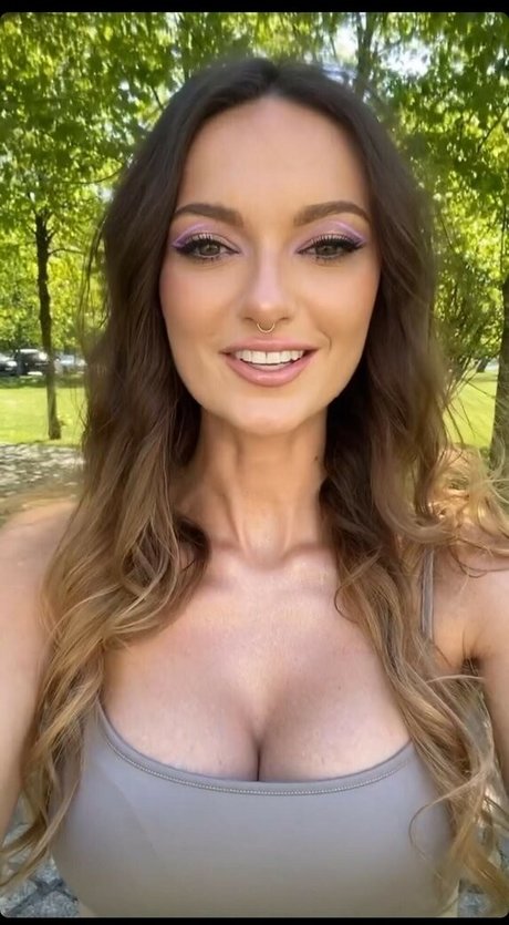 Luiza Sprusinska nice pornstar pics