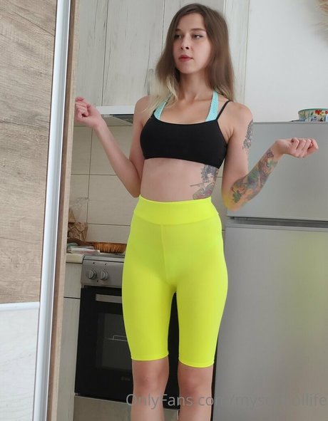 myschoollife naked model picture