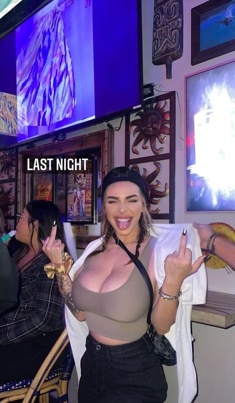 Ashley Bernier xxx model picture