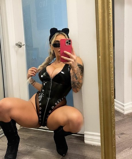 Ashley Bernier star pretty archive