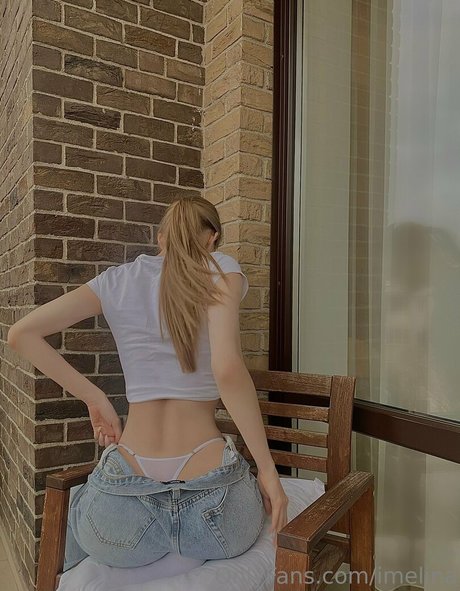 Imelina model art pic