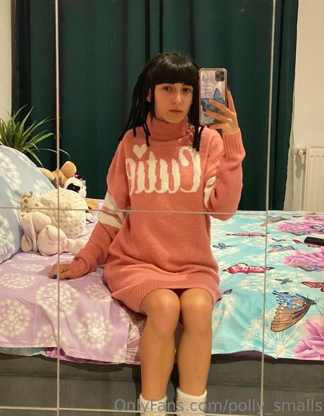 polly smalls pretty actress pics