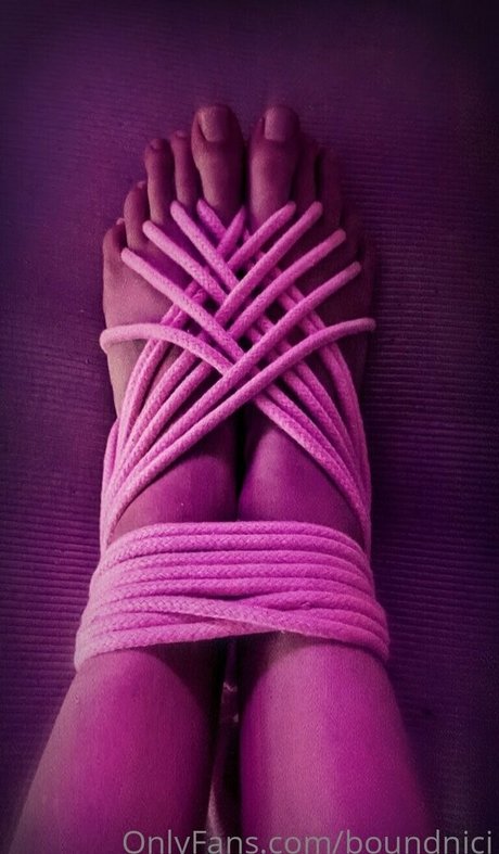 boundnici adult model gallery