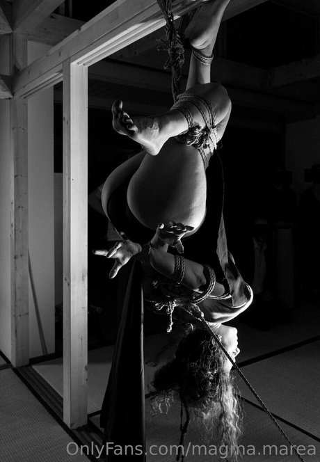 magma marea naked star img