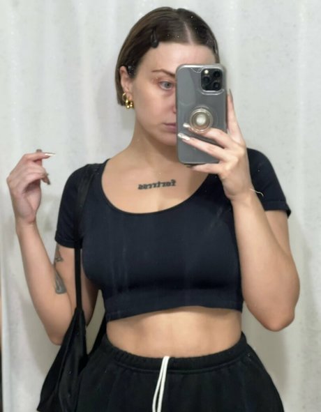 yyentaa adult star img