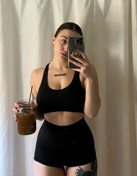 yyentaa pornstar sexy images