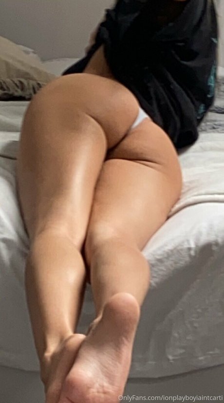 Yulka Garczarek sexy star image