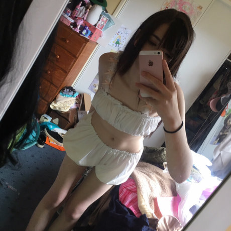 Tsuruko The Alien high quality star galleries