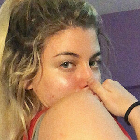 notcomba model nude photos