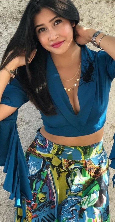 Sofia Ansari nudes model img