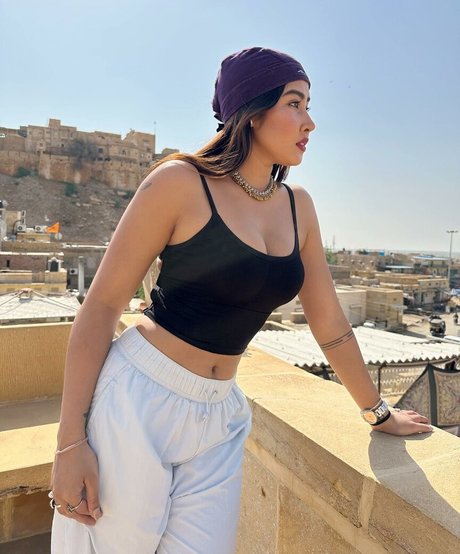 Sofia Ansari erotic star photo