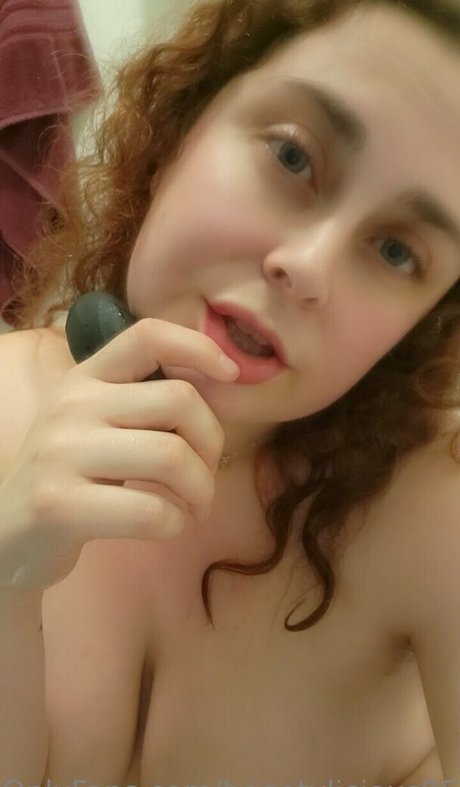 boootylicious95 adult star image