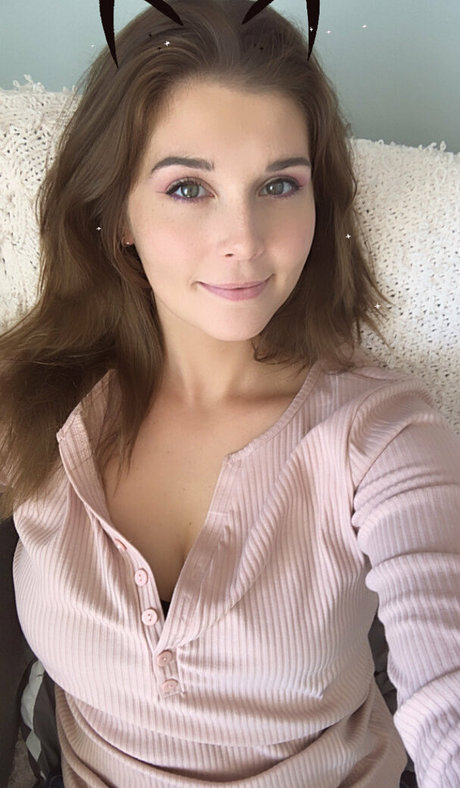 cybertits model porn photo