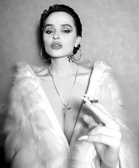 Taliyamilano top star picture