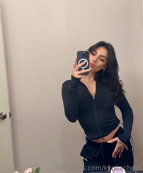 kypeachess high quality actress pictures