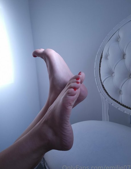 emilie07 nude actress images