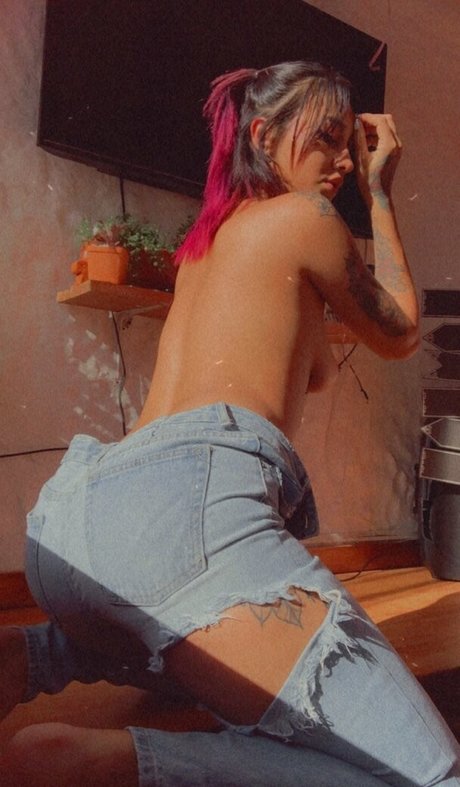 sunmoonlia pretty pornstar image