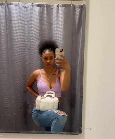 CallmeCoconasty hd model img