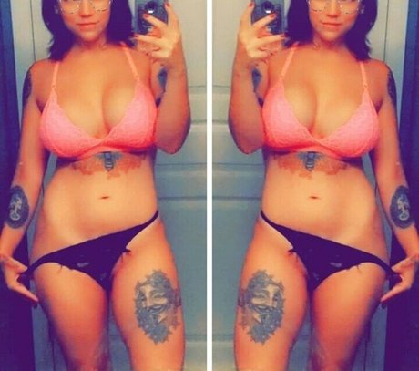 Midnightfox328 sex model image