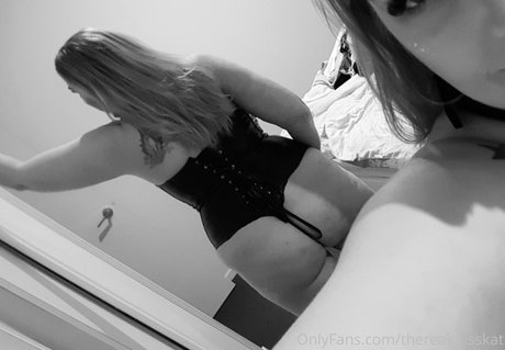 therealmisskat model high quality pic