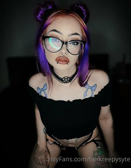 herkreepysyte star naked photos