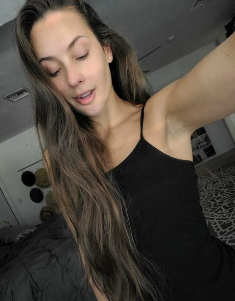 kyliecupcake nice model image